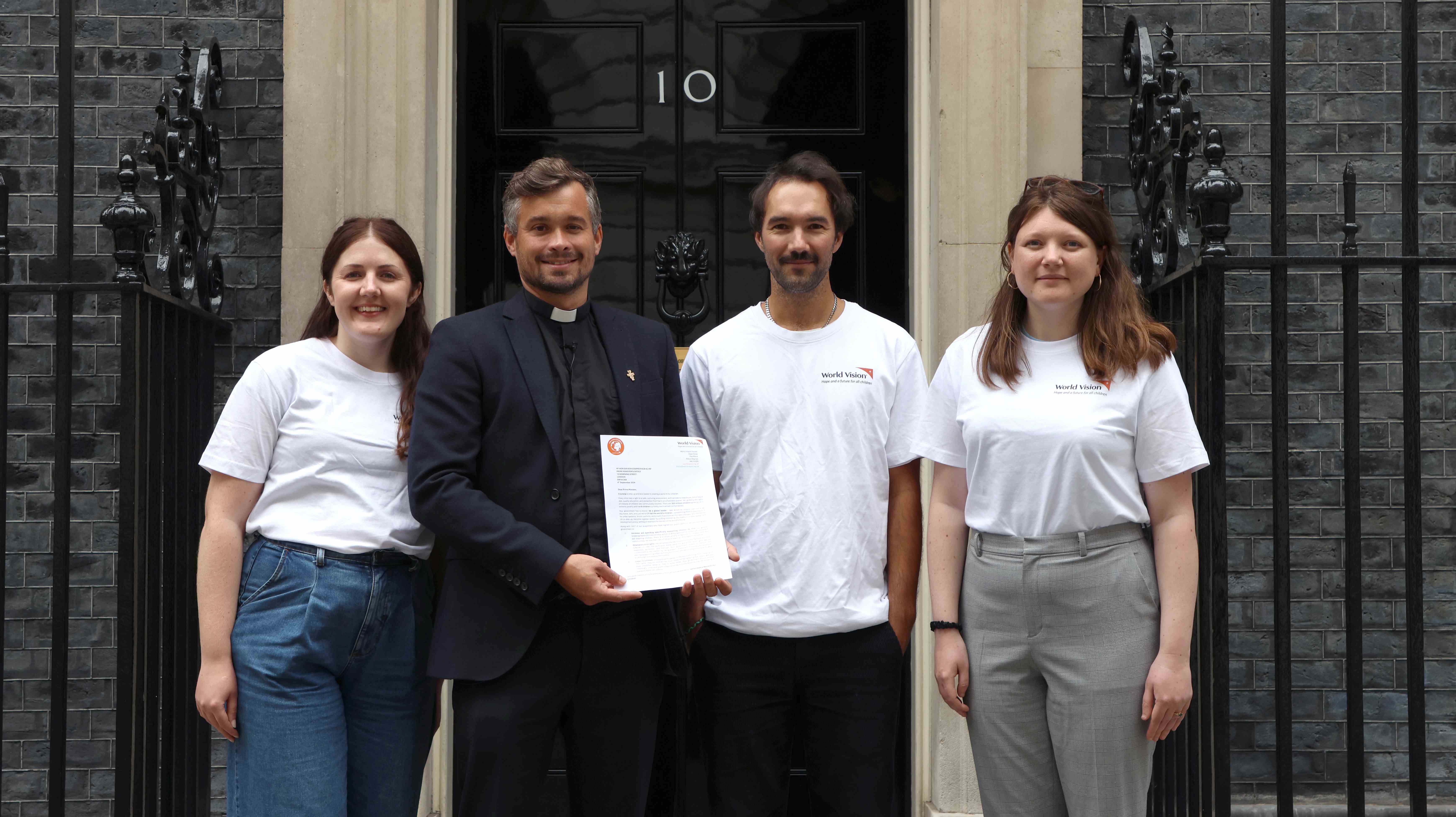 Rev. Chris Lee, delivered a petition to the Prime Minister to centre children in the UK's aid and foreign policy. 